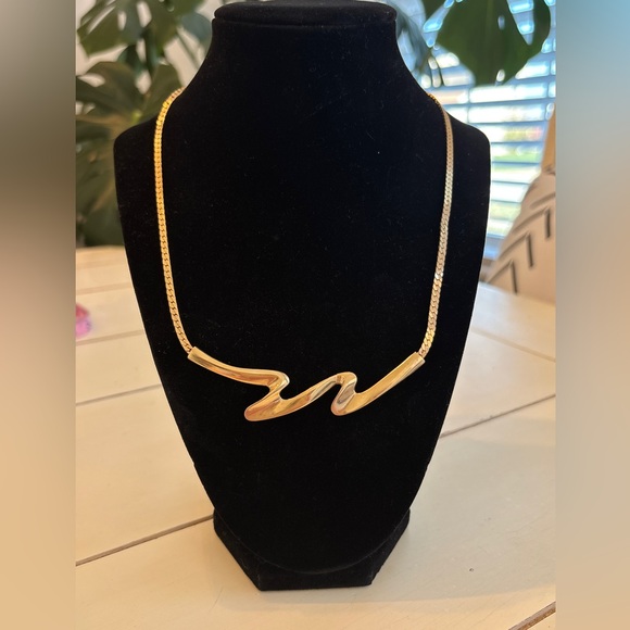 Jewelry - Faux Gold Assymetrical Necklace Costume Jewelry 90s